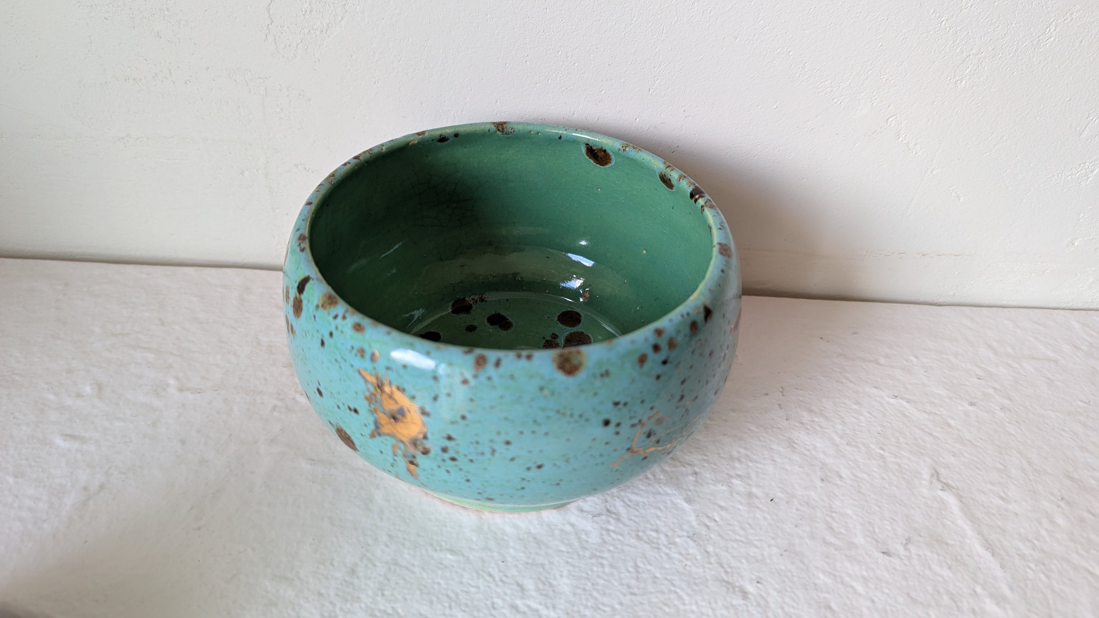 Large Jade and Genuine Gold Bowl