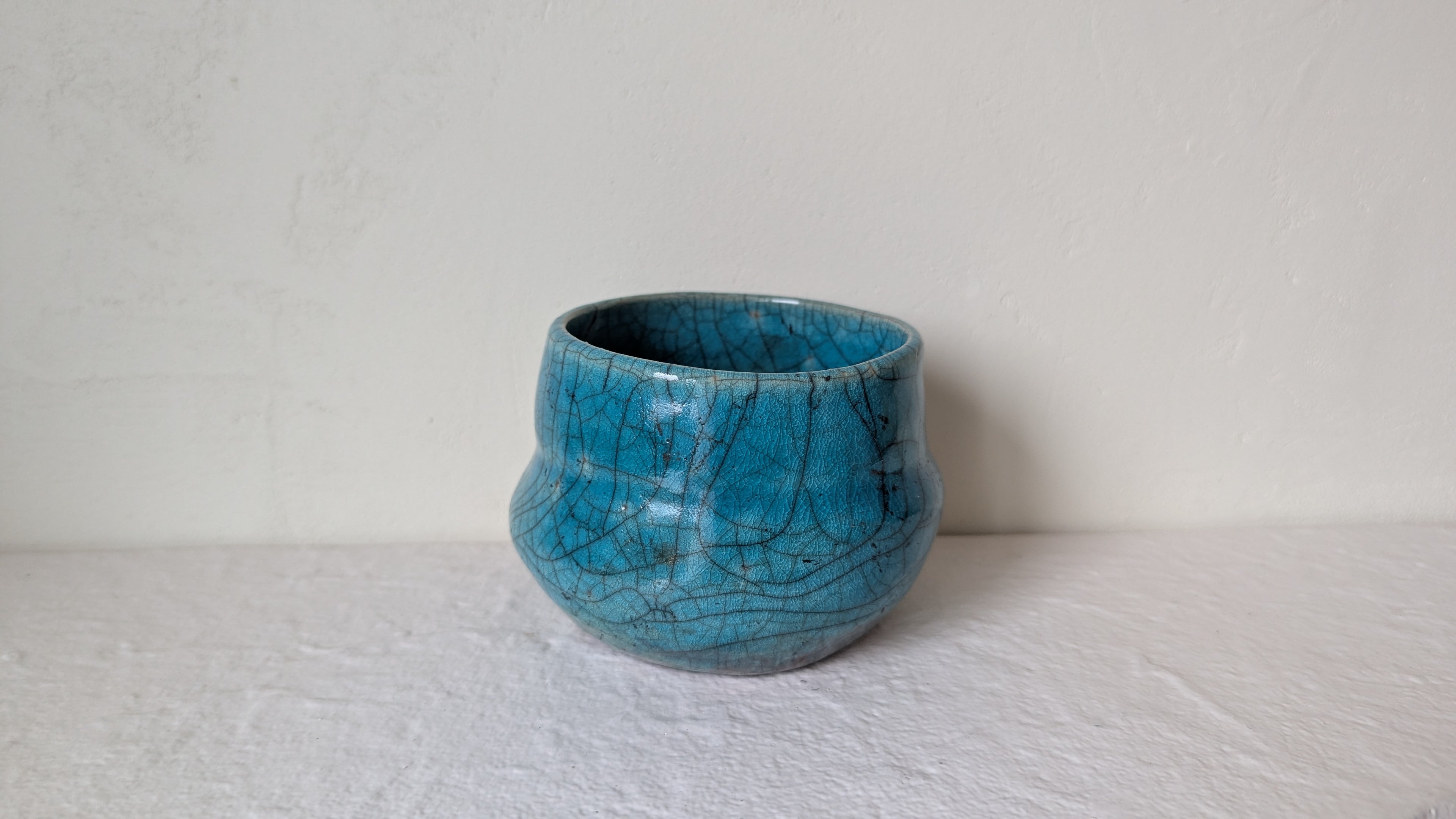 Vide poches Raku bleu métallisé