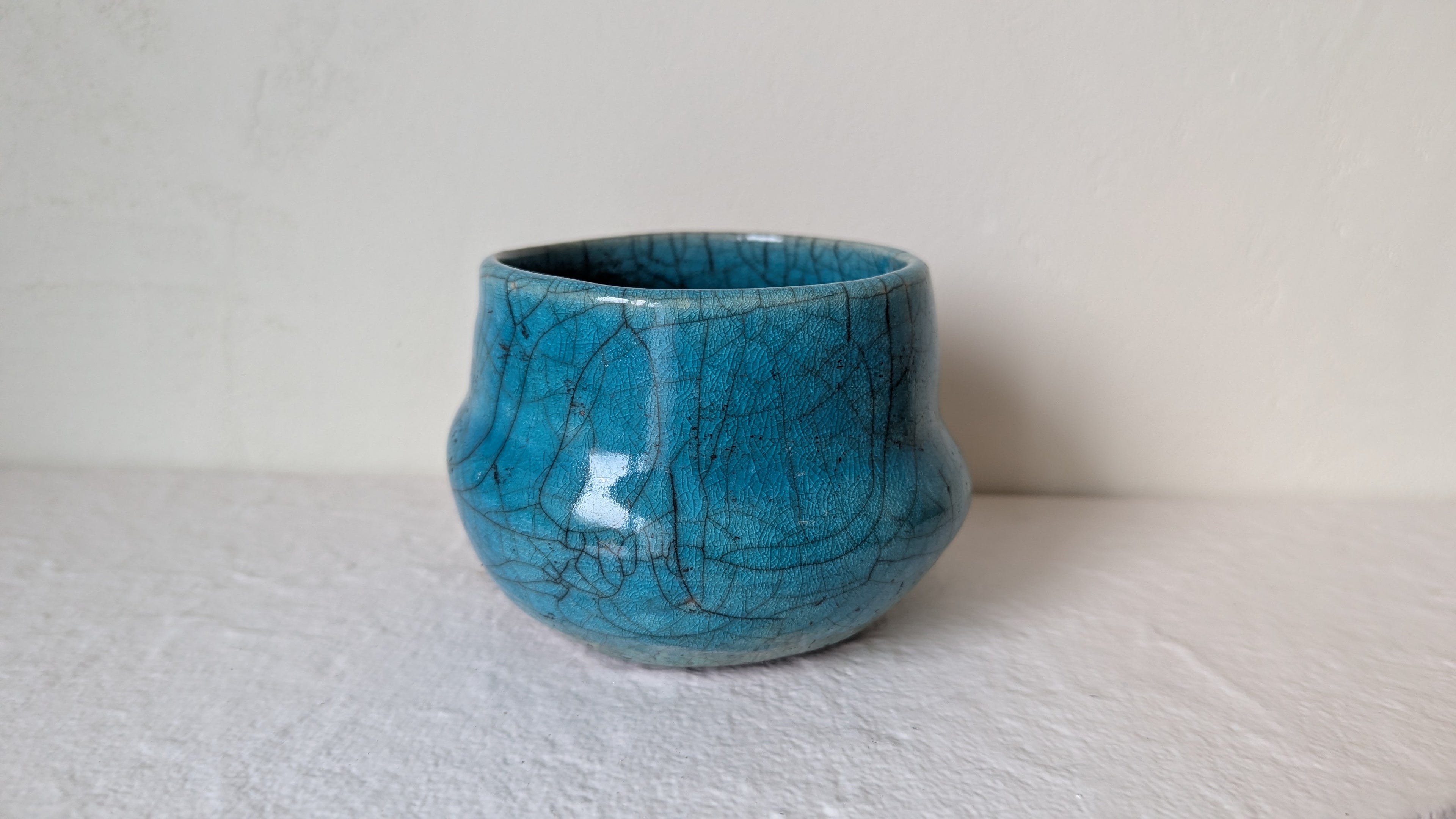 Vide poches Raku bleu métallisé
